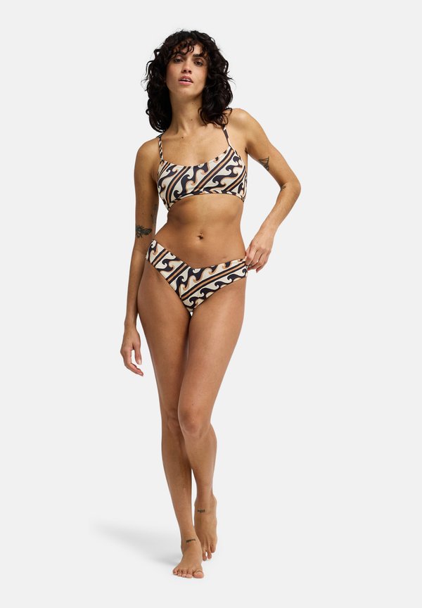 Billabong LACE UP TRILET