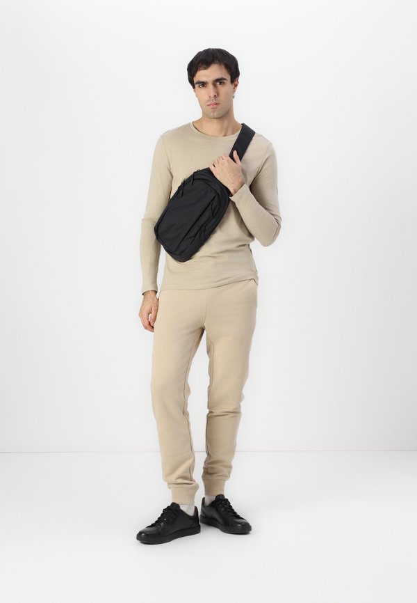 Pier One by Zalando 2 PACK