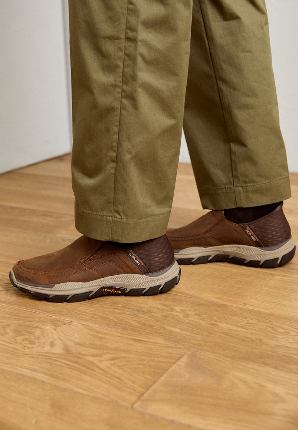 Skechers RESPECTED - Trainers - dark brown