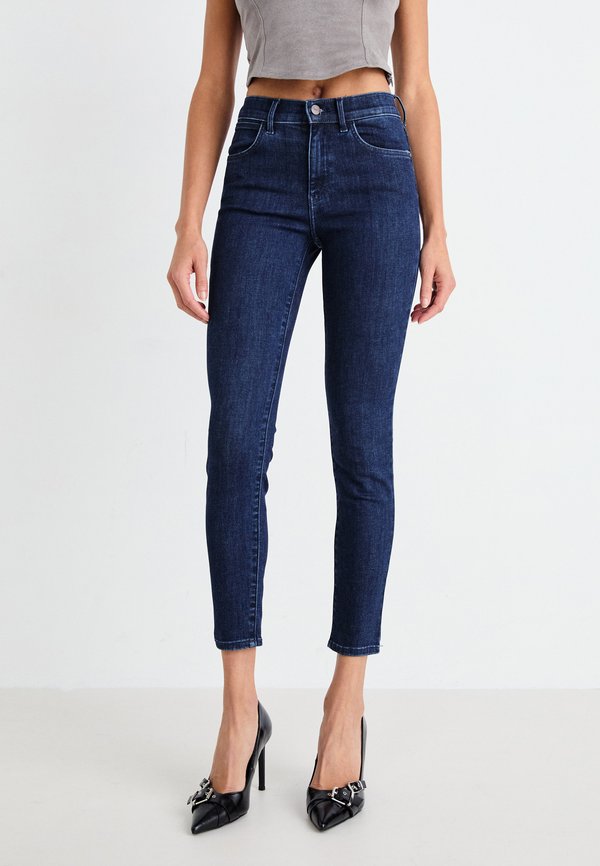 Wrangler HIGH SKINNY
