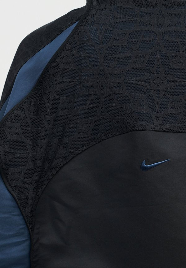 Nike Sportswear STREET