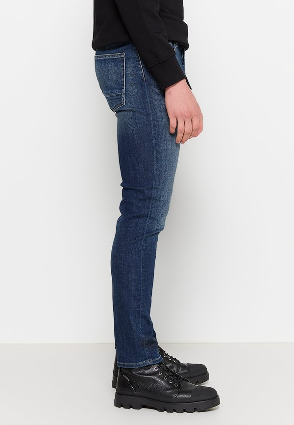 Denham RAZOR