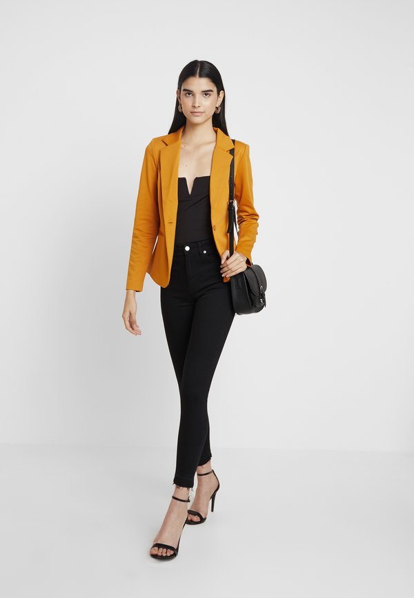 NA-KD HIGH WAIST OPEN HEM