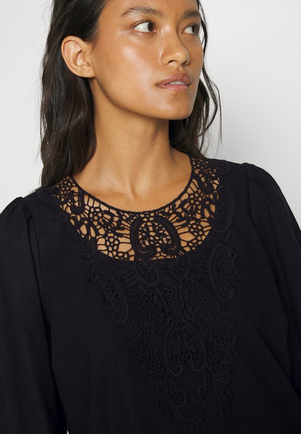 Culture OLENA BLOUSE