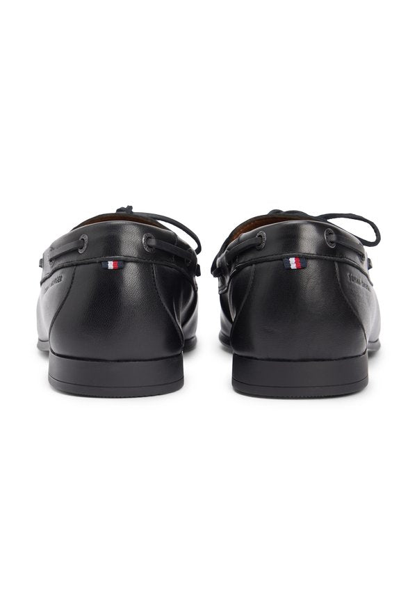 Tommy Hilfiger LEATHER FLEXIBLE BOAT SHOES