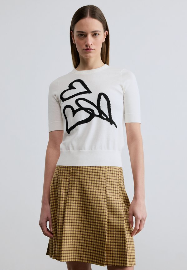 DKNY GRAFFITI HEARTS