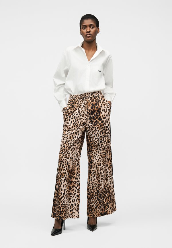 MOSCHINO JEANS