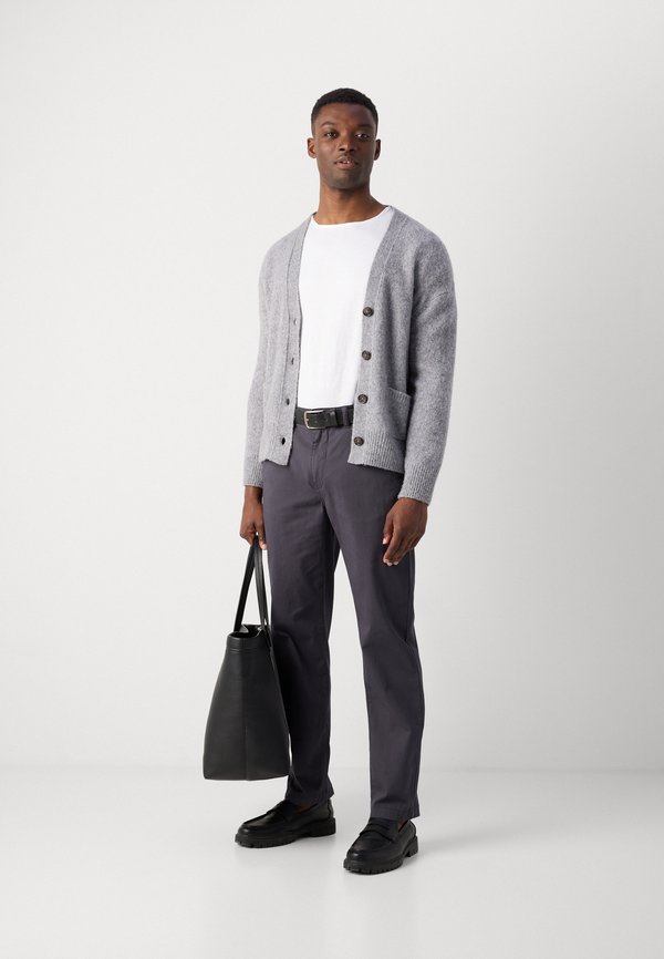 Lindbergh SUPERFLEX CHINO WITH BELT