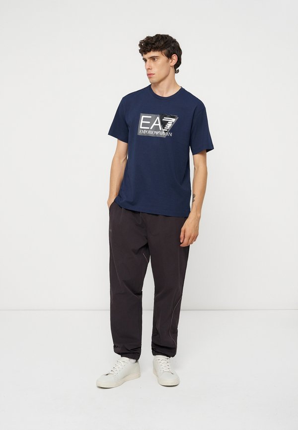 EA7 Emporio Armani