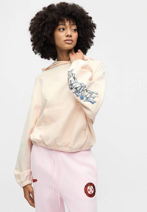 Nike Sportswear STREET