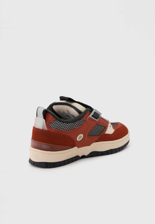 DC Shoes