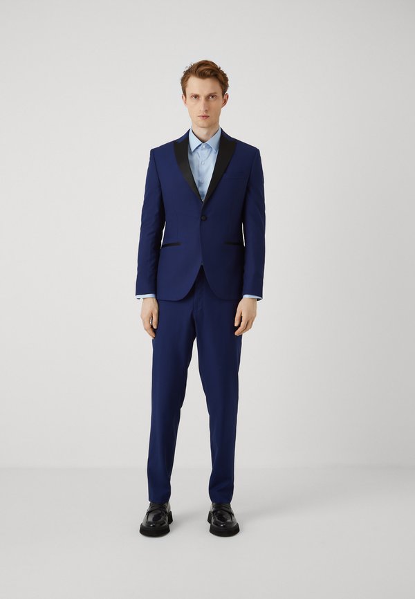 Isaac Dewhirst TUX SET