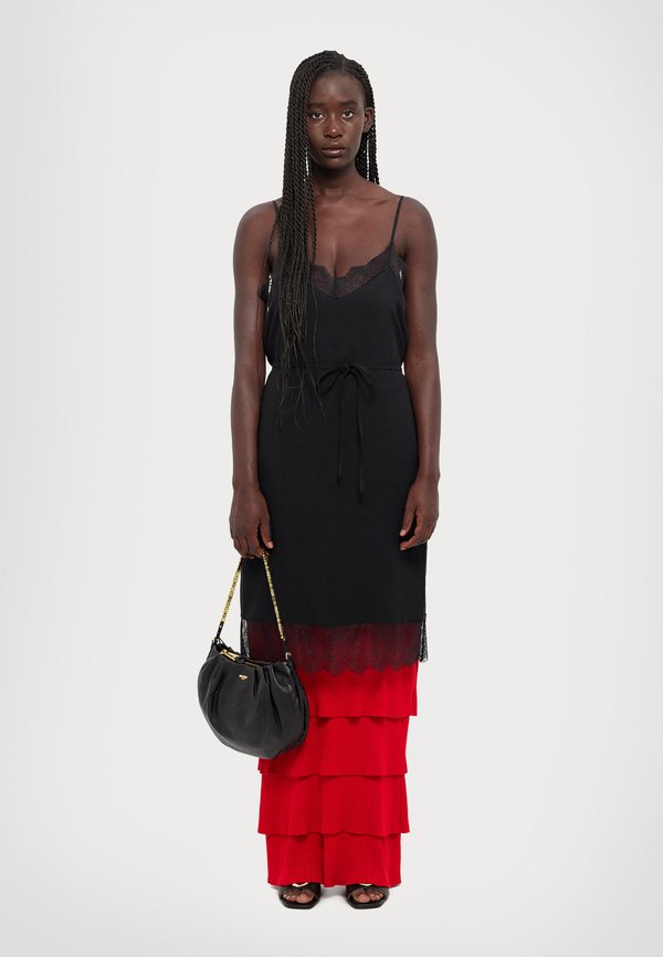 MOSCHINO ABITO