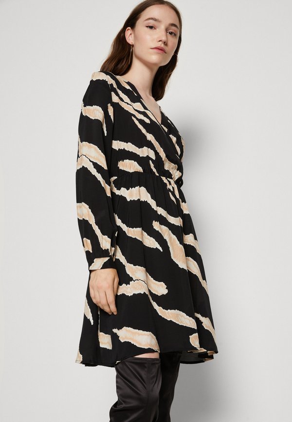 Vero Moda VMMARISOL V-NECK SHORT DRESS