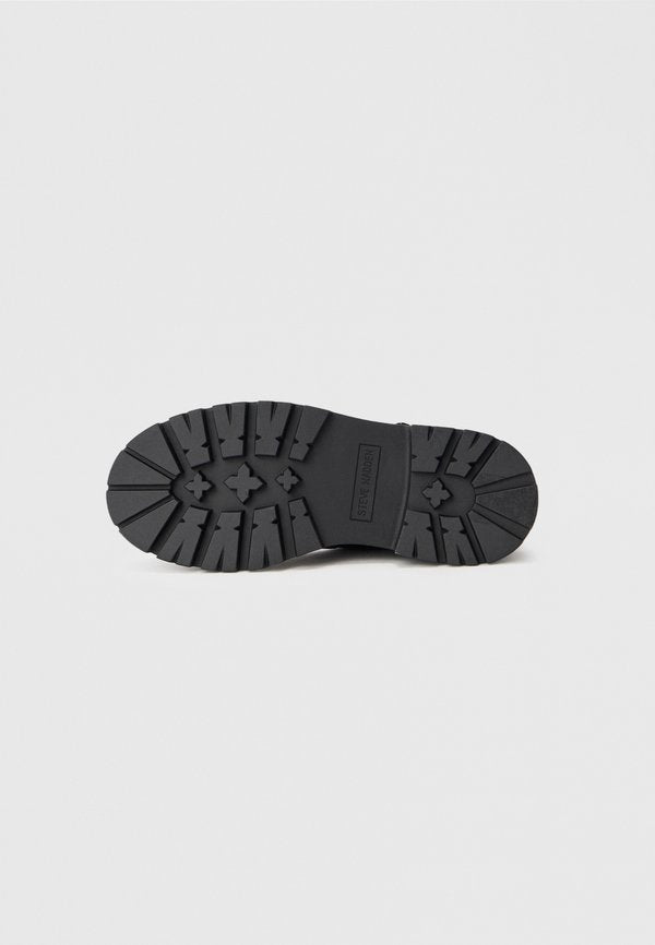 Steve Madden ORACLE