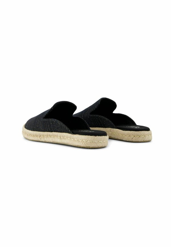 TOMS