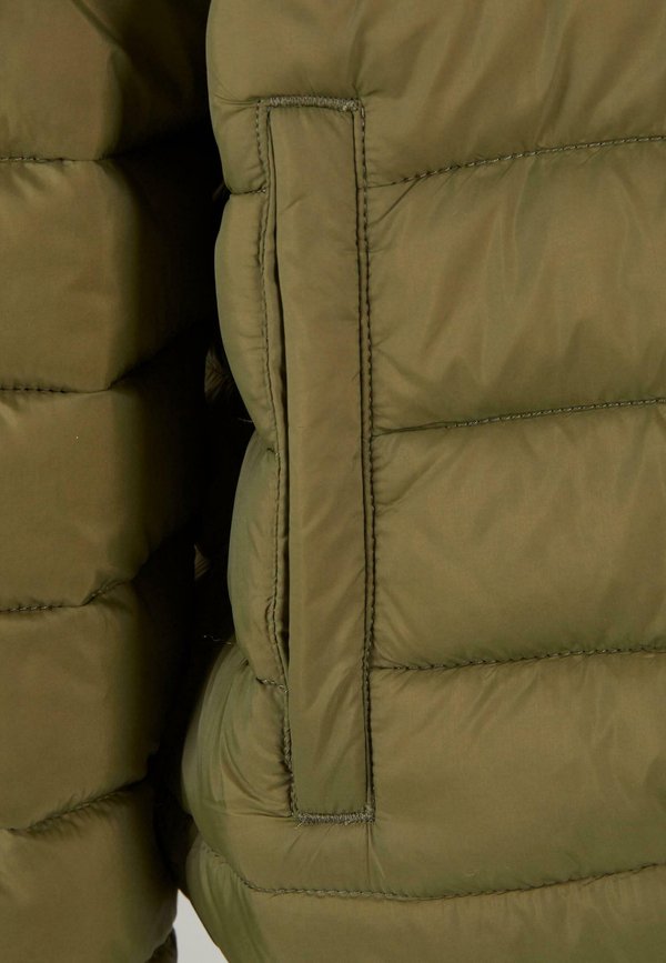 Karl Kani  PATCH  PUFFER