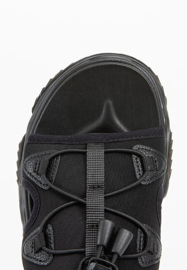 Steve Madden CHIVALRY