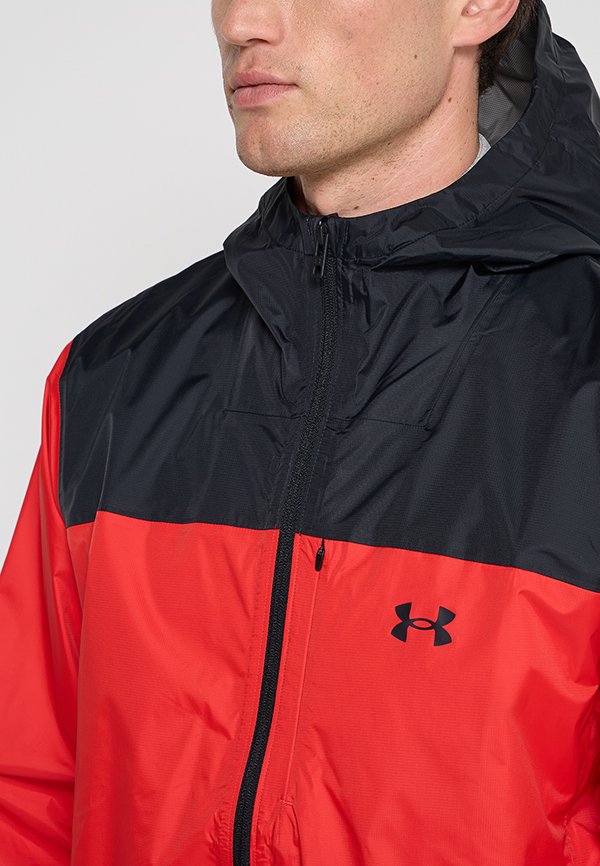 Under Armour CLOUDSTRIKE