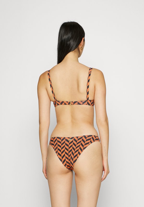 Billabong CROSS STEP EMMA