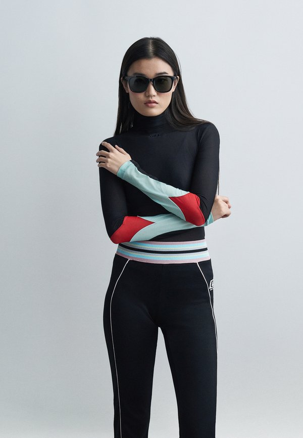 OFF-WHITE LIGHT COLOR INSERT