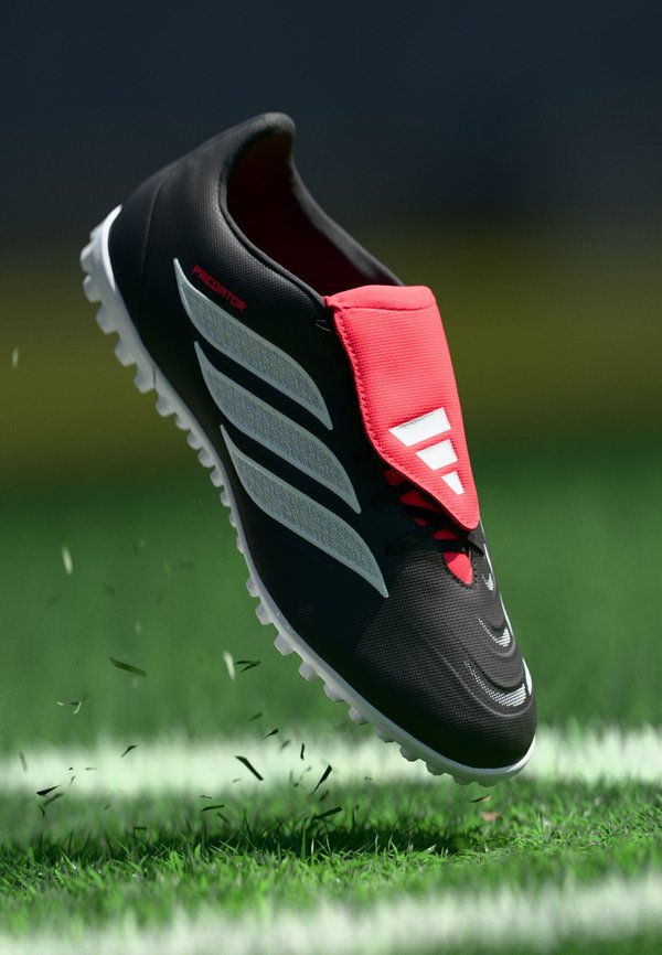 adidas Performance PREDATOR CLUB FOLD-OVER TONGUE  - Turf football boots - core black/footwear white/lucid red