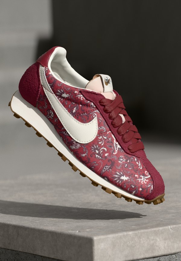 Nike Sportswear LD 1000