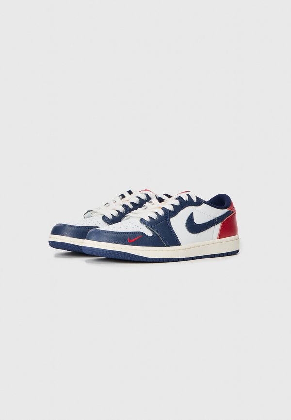 Jordan AIR JORDAN 1 RETRO