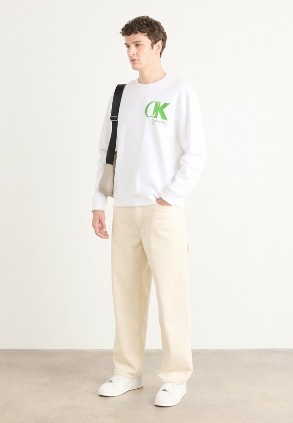 Calvin Klein OVERLAP