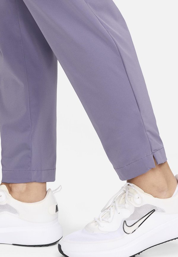 Nike Golf TOUR