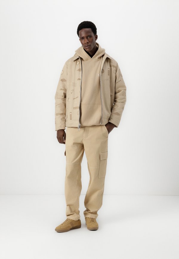 Pegador LEANDER OVERSIZED FIT