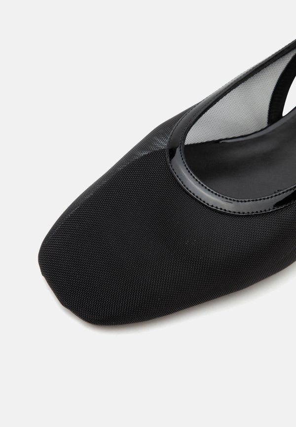 Stuart Weitzman BAREITALL SLINGBACK