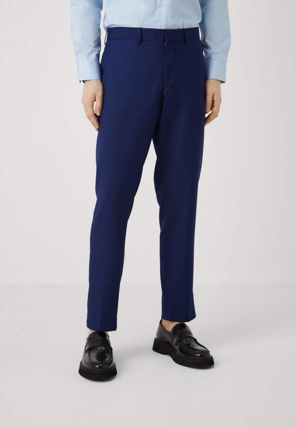 Isaac Dewhirst TUX SET
