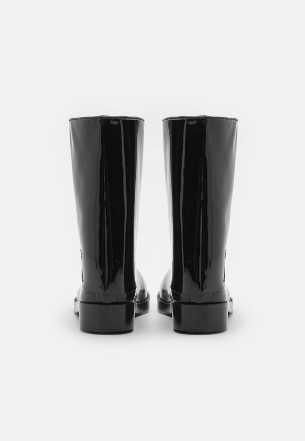 KARL LAGERFELD KALOSH SIGNATURE GATOR SHINE