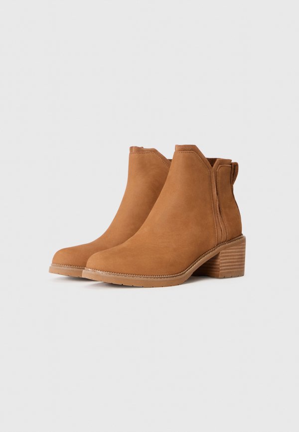 TOMS HAILEY