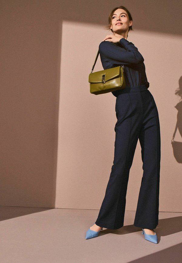 Next ELEGANTE AUSGESTELLTE STRETCH