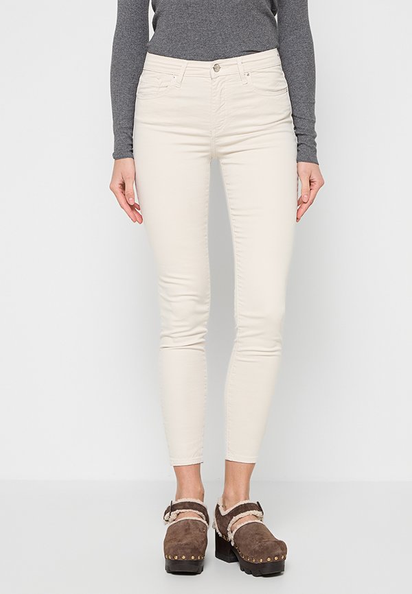 Armani Exchange