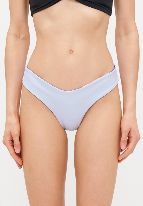 Hollister Co. FLAT REVERSIBLE CHEEKY CHAIN
