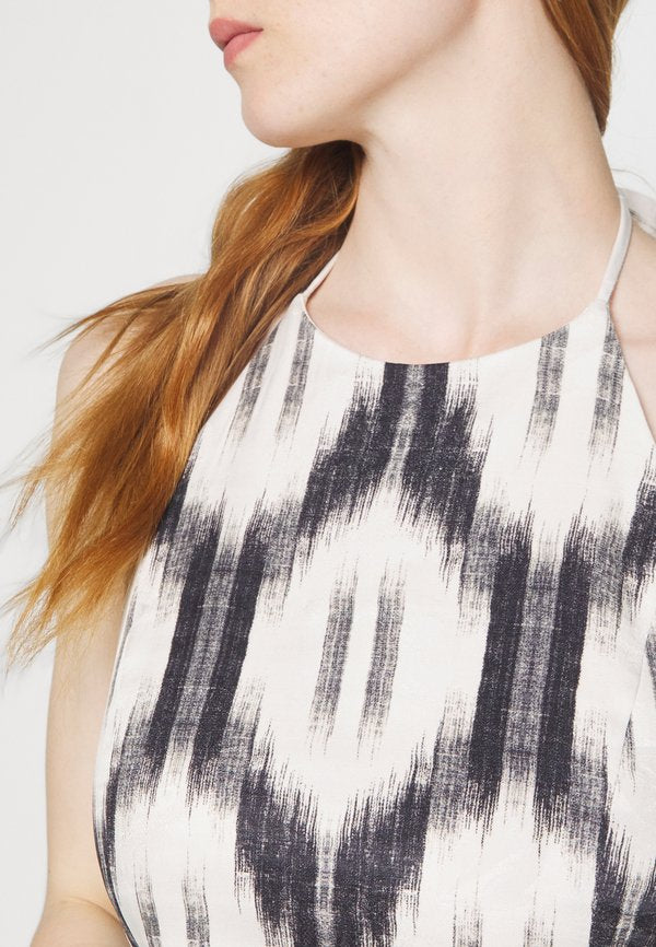 Alice + Olivia