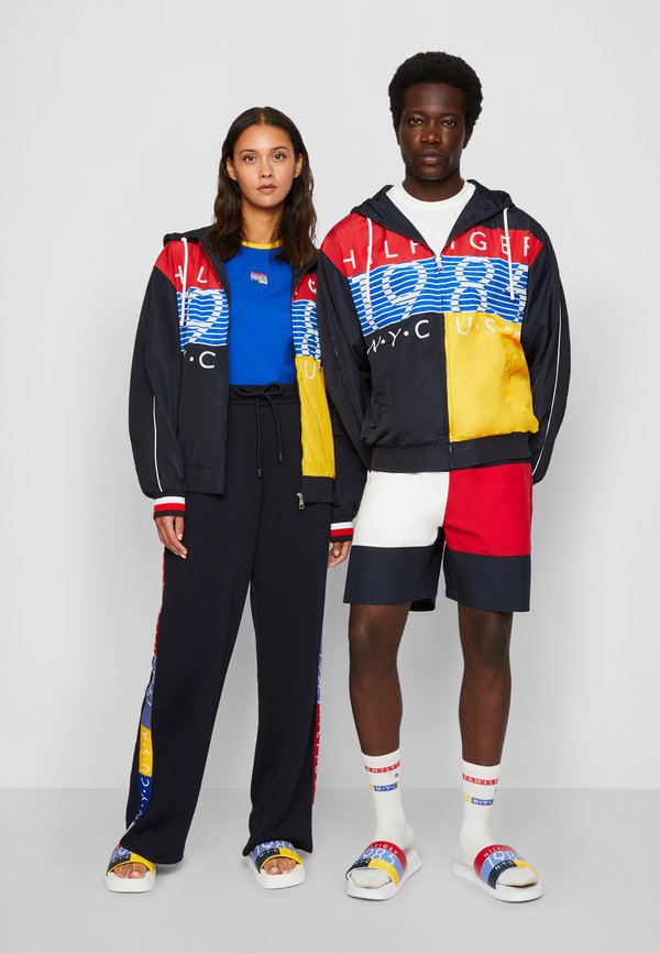 Tommy Hilfiger EXCLUSIVE UNISEX HILFIGER TEAM COACH