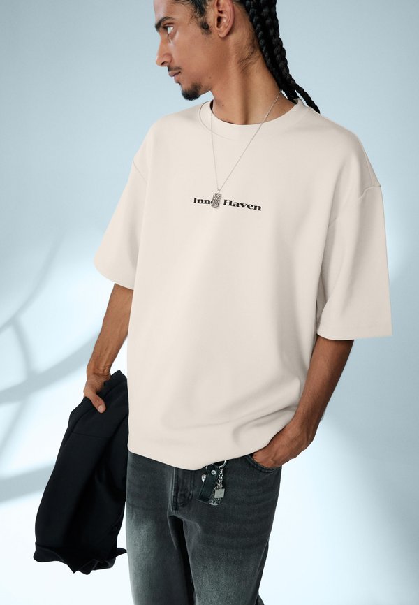 Bershka Print T-shirt - sand