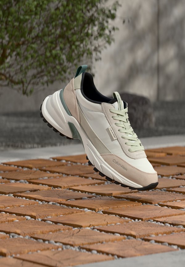 Calvin Klein HIKE RUNNER - Trainers - brilliant white/misty blue/arctic