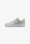 Nike Sportswear NIKE SPORTSWEAR MEN'S SHOES AIR FORCE 1 LOW RETRO PREMIUM - Trainers - summit white team red metallic silver summit white