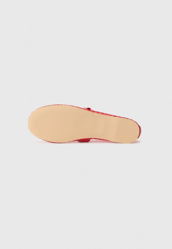 Steve Madden REJOICE