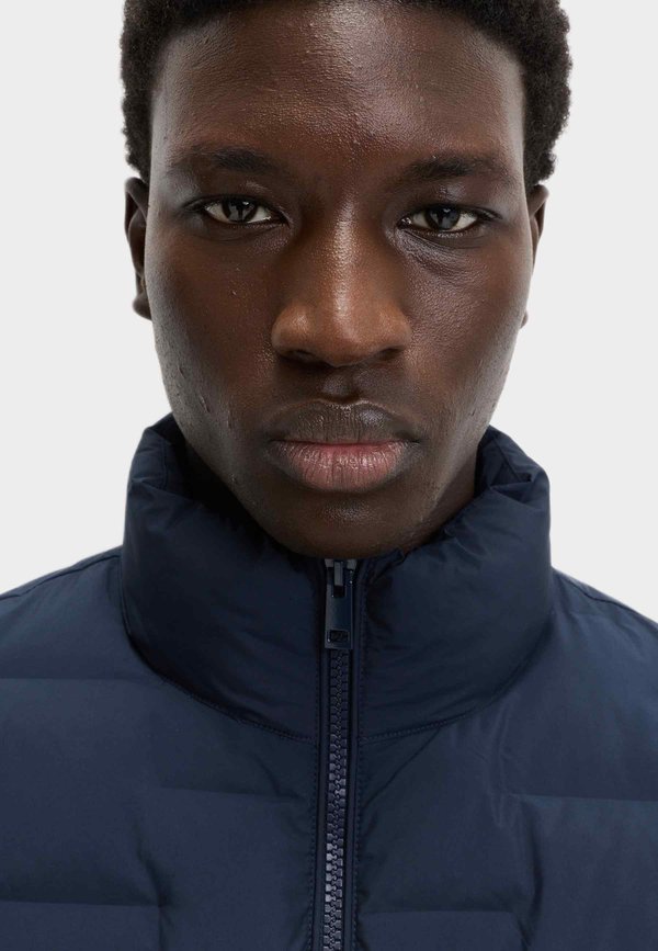 Marks & Spencer