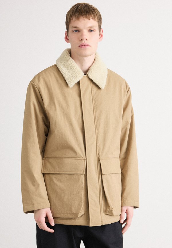 Calvin Klein Jeans DETACHABLE COLLAR