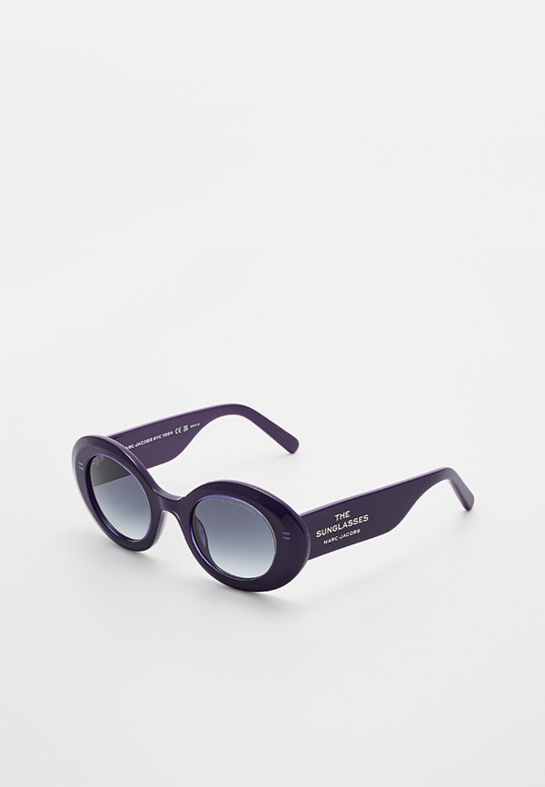 MARC JACOBS
