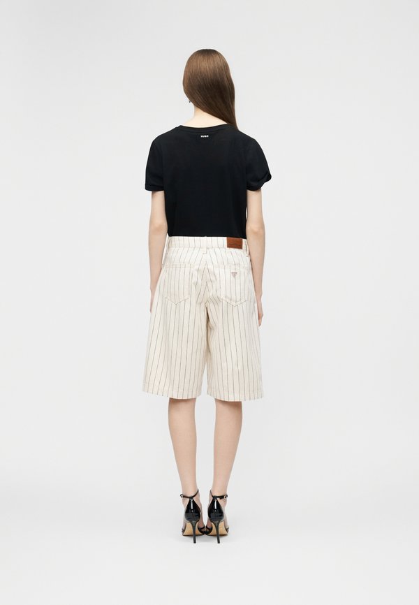 Guess Jeans CLASSIC PLEATED BERMUDA