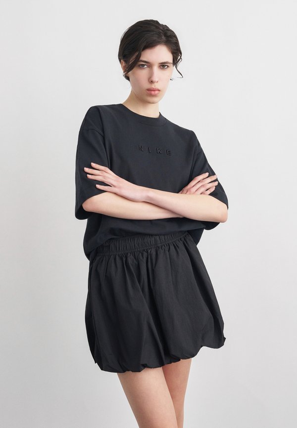 Nike Sportswear LUXE RELAXED FIT - Print T-shirt - black
