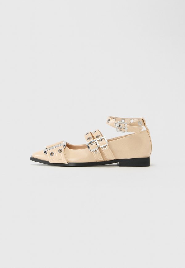 Steve Madden GRANDER